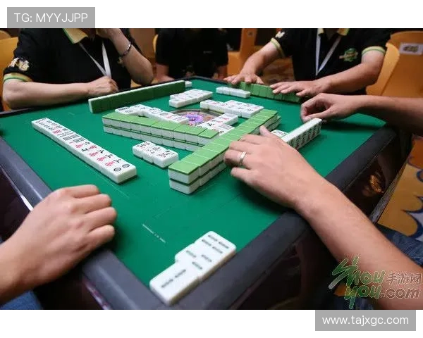 麻将足球明星究竟是谁他在球场上的表现如何引发热议